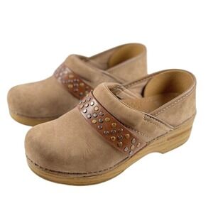 Dansko Paven Studded Clogs‎ Taupe Suede Milled Leather Comfort Slip On Shoes 6.5